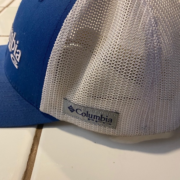 Fitted Columbia hat - Picture 3 of 4